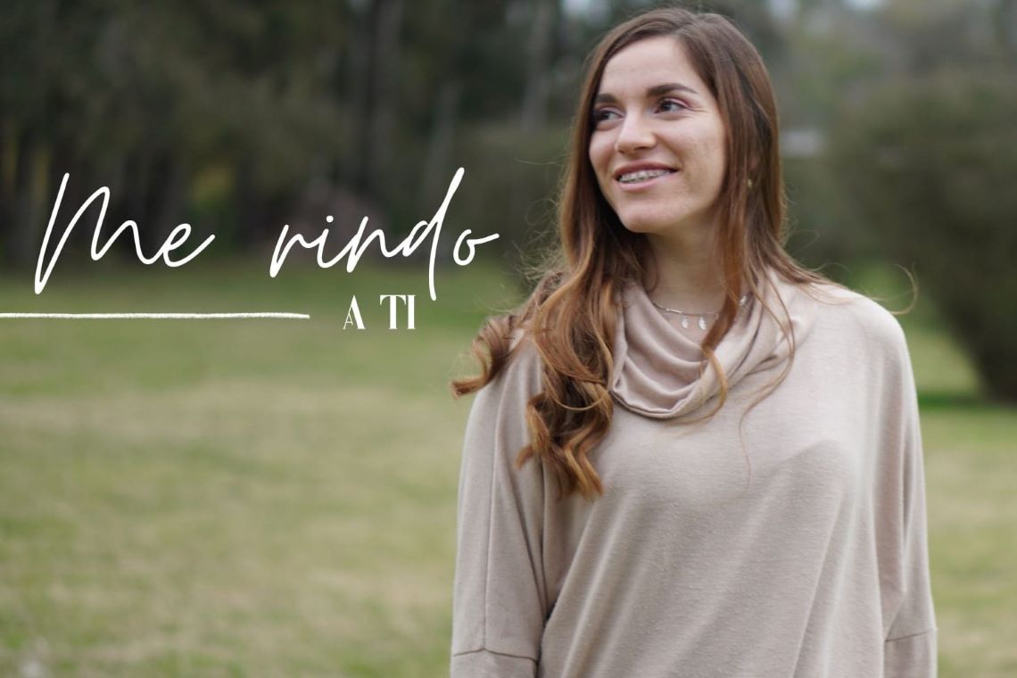 Irina Argañaras se lanza al ruedo musical con “Me rindo a ti”