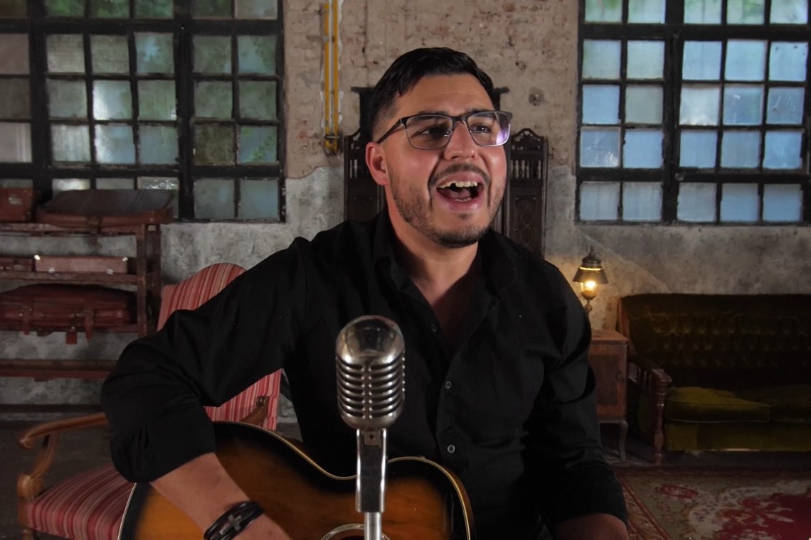 Seba Díaz presenta “Volver a la Fuente”, un emotivo sencillo para regresar a los brazos del Padre